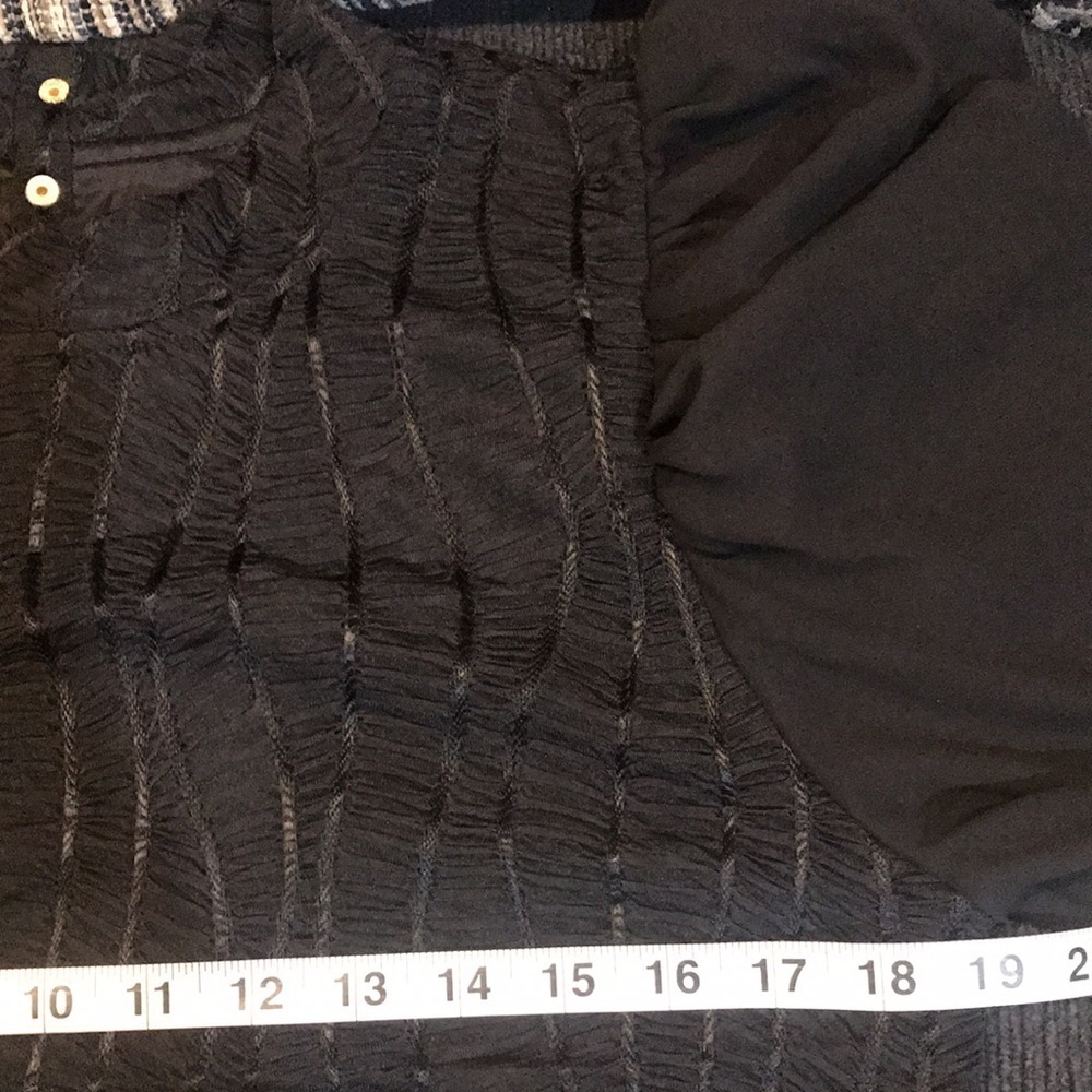 Nicole Miller Mock Neck Sheer Puffed Long Sleeved Blouse w/Snap Closure-Sz L - Picture 8 of 11